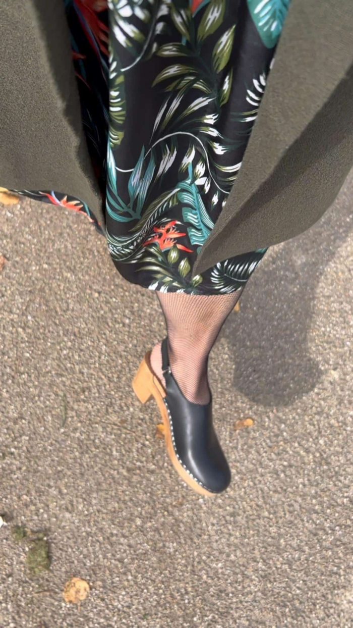 IDE Holz Clogs Sandale mit Absatz onyx schwarz – Bild 4