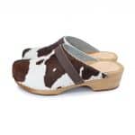 LYCKA Holzclogs flach COW braun-weiss - KUHFELL mit dunkler Sohle – Bild 2