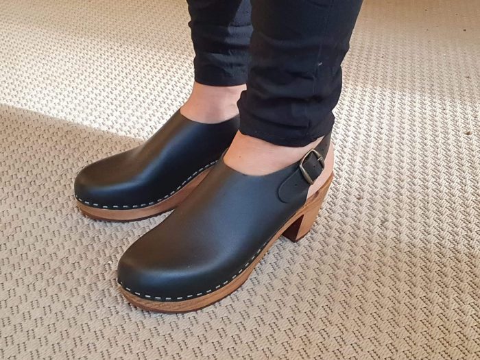 IDE Holz Clogs Sandale mit Absatz onyx schwarz – Bild 3