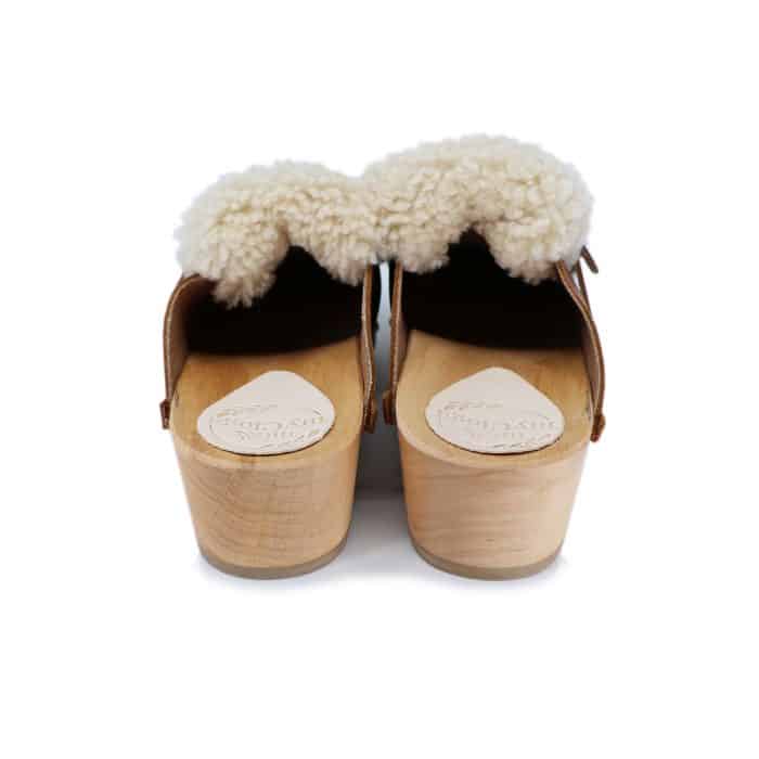 Clogs_3_braun_Fell_D_klein MONTAGNA Holz Clogs Flexible Sohle flach mit Fell Look – Bild 6