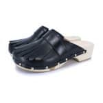 FRANGY Holz Clogs mit flexibler Sohle schwarz mit Fransen und Nieten – Bild 4