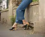 Fancy Clogs Schwarz – Damen Holzclogs aus Pull-Up Leder – Bild 6