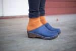 Lena Blau Holz Clogs Veloursleder – Bild 8