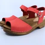 MILA Holz Clogs Sandale flach Korall-Rot suede